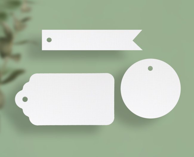 10 weiße  Etiketten / Geschenkanhänger aus Leinenpapier /Papieranhänger