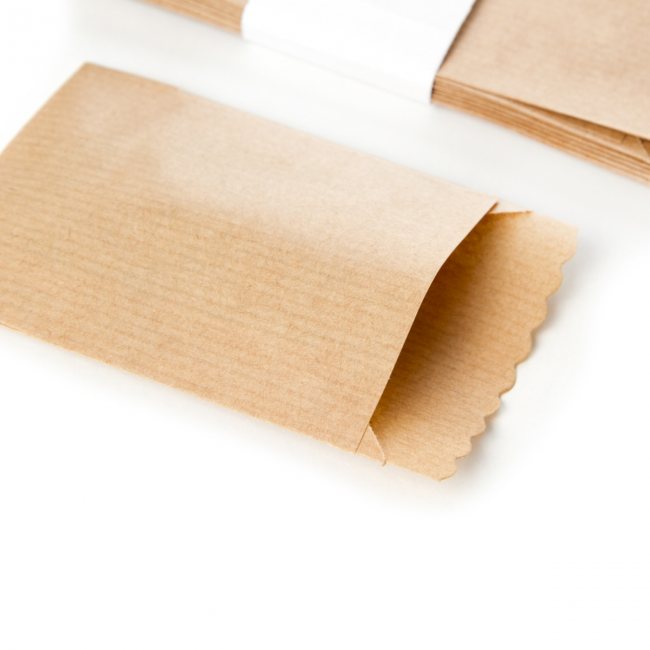 10 St. Kraftpapier Flachbeutel - Papiertüten mit SCALLOP Bordüre