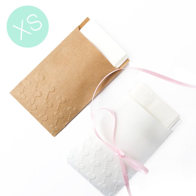 10 mini "Freudentränen" Kraftpapier Tütchen mit Herz Prägung - braun