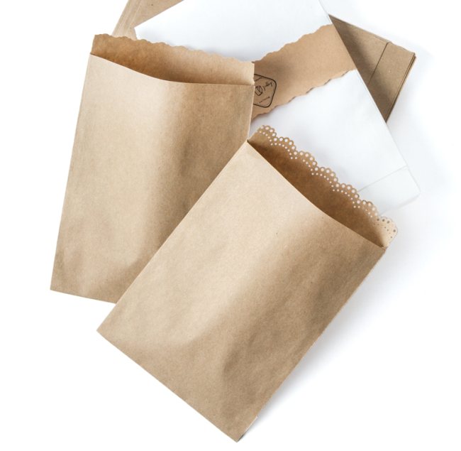 10 Kraftpapier Papiertüten mit SCALLOP Bordüre