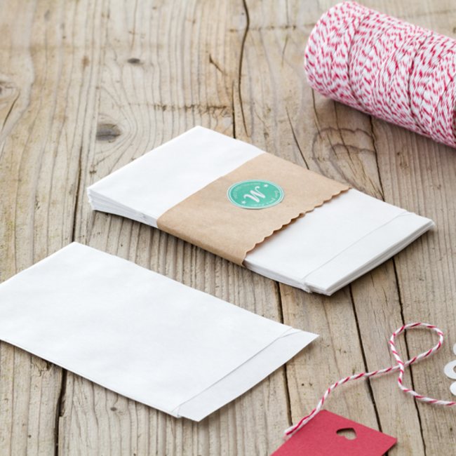 10 St. Weiße Papiertüten / Flachbeutel mit Klappe